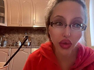 Russian goddess dominates financially