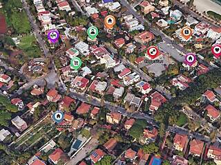 In Max's life gameplay, the story unfolds outdoors with pretty asian characters.