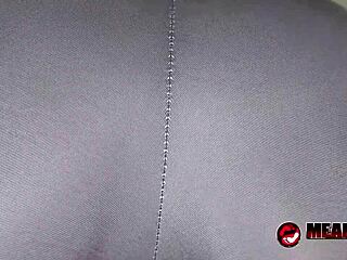 Cassandra Cain catches you sniffing her smelly underwear in cosplay