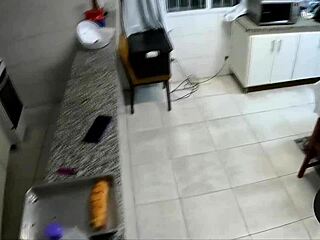 marido sale deja mujer con amiga llega pilla cogiendo subtitulado