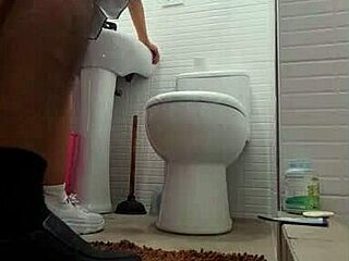 Latina teen 18+ in skirt shows perfect body as mi profesor de ingles enseña muy bien.