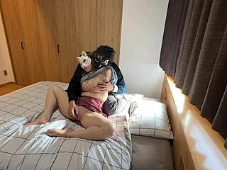 人妻とお互い濃厚に尽くし合う不倫sex