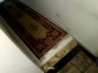 marido sale deja mujer con amiga llega pilla cogiendo subtitulado