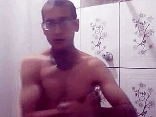 i leaked online showing off for the neighborhood girl, today i'm going to enjoy that tasty one