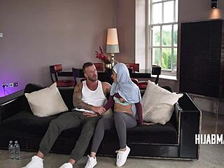 Hey, watch me tame this shy Muslim divorcee