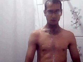 i leaked online showing off for the neighborhood girl, today i'm going to enjoy that tasty one