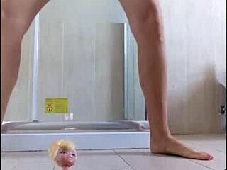 Sexy stacked blonde britney dildos her asshole