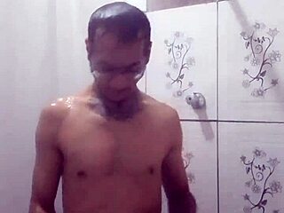 i leaked online showing off for the neighborhood girl, today i'm going to enjoy that tasty one