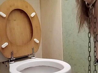 法国MILF奴隶用捆绑和假阳具羞辱自己