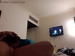 Lepo sam pojebao curu u gubicu u hotelskoj sobi