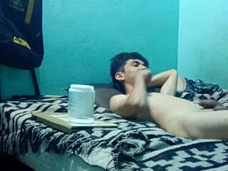 Интимен сетивен масаж за слабак с умерено удоволствие