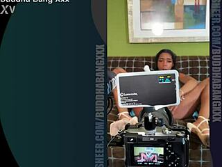 Wow, Viviiannes Juicy Hairless Pussy Masturbation in Lingerie!