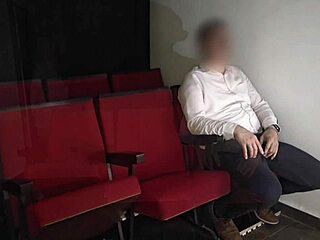 Neuken in Cinema X - 1!