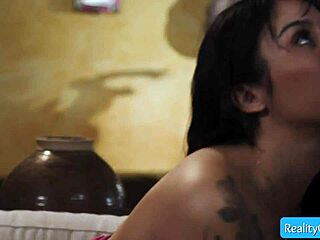 Sexy Teen Brunette Gets Hairy Cunt Licked and Gives Wet Deepthroat to Friend - Vanessa Sky Robby Apples