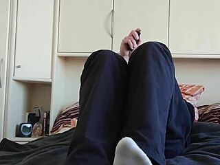 German Amateur Shows Off Fat Legs In White Sneaker Socks