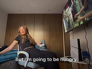 المراهقون لا يستطيعون البقاء وحدهم دون استكشاف أجسادهم