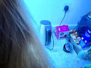 sexy alice blows boyfriend in kitchen huge cumload