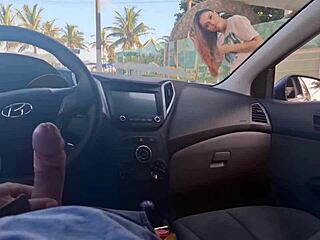 Sıcak Hatun Arabada Riskli Kamusal Mastürbasyon!