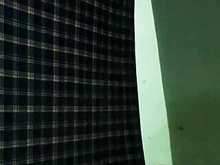 Hot Mujra Dance In Saree By Seductive Shemale