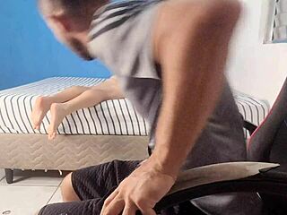 Padrasto Chocado Com Enteada Brasileira Mostrando Bunda Tight Pussy E Asshole Enquanto Esposa Fora