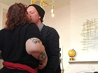 Watch Sneaky Perv Film Beautiful Woman Sucking Cock!