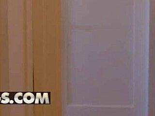 lulu chu and leo vice sneak off for a quick fuck. wanna know what board game they ditched? - reality kings