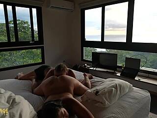 pussy eating leads to orgasm 😍