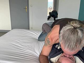 ใครจะรู้ว่าเซ็กส์โรแมนติกตอนเช้ากับสาวสเปน 18+ จะมีเลียหีสุดเร่าร้อน!