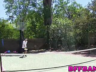 Na prostem vrtanje porednih najstniških 18+ pičk z obraznim koncem