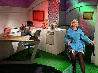 Nine hemşire POV'da sik emiyor