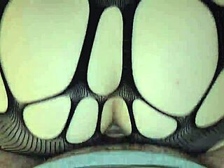 Hot teen gives blowjob and dogstyle fuck!