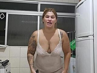 i would eat wearing this nightgown!