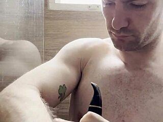 I’m getting ready for next week’s photoshoot by trimming my sweaty hairy armpits and chest after the gym.