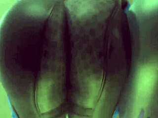 Watch that big ass double bounce in action 😏