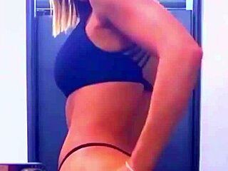 Model's Big Ass So Cute?