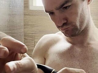 Bodybuilder Trims Sweaty Hairy Armpits And Chest After Gym