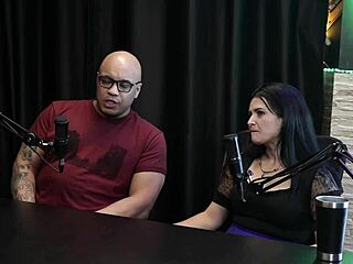 Ela Ajudou Todos a Gozar em Dogging Público - Casal Hush