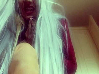 Hot 25yo Babe Sonja Masturbates Alone on Sofa