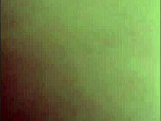 Bokep Indonesia Asia curvy amatur bagi handjob dan cumshot sebelum kerja dalam sesi pasangan kolej