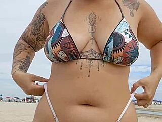 estou usando calcinha na praia pra chamar atenção