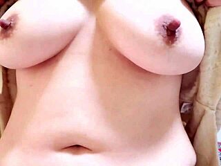 A married woman feels pleasure as she plays with her pussy in a nasty way