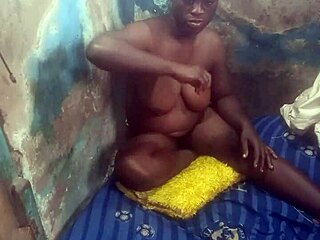 She spread her pussy wide just for you to see 😍