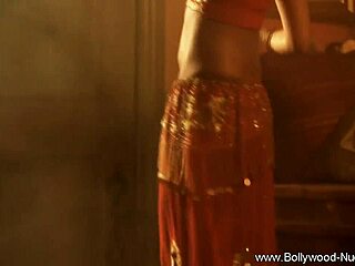 Catalina Cruz's shaved pussy creamy in cowgirl ride