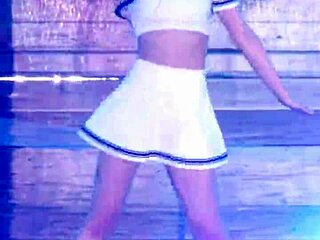 red velvet's wendy performs power up on 180830 in this fancam