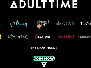 Liv Revamped μαθαίνει την Ana Foxxx πώς να υποτάσσεται σε τρίο