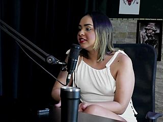 she always liked anal sex enjoys sadomasochism doesnt accept money to defecate wants eight men - nands ninfetinha sheer red