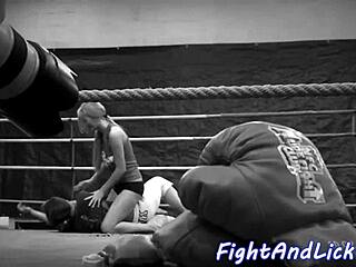 Kis 18+ európai csaj birkózik nagymellű leszbivel közeli küzdelemben