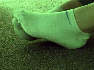 these dirty socks and sneakers look so candid and hidden 😏