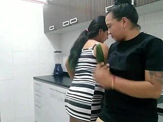 Uy como se ve rico ese pepino quieres