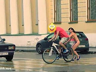 Hidden cam captures Jeny getting stripped in public street